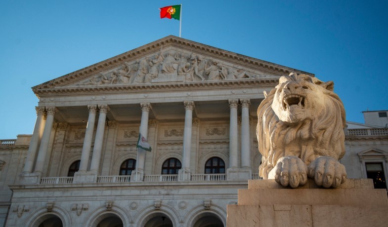 full body uglobal portugal golden visa survives parliament vote